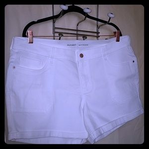 Old Navy  NEW white jean boyfriend shorts
